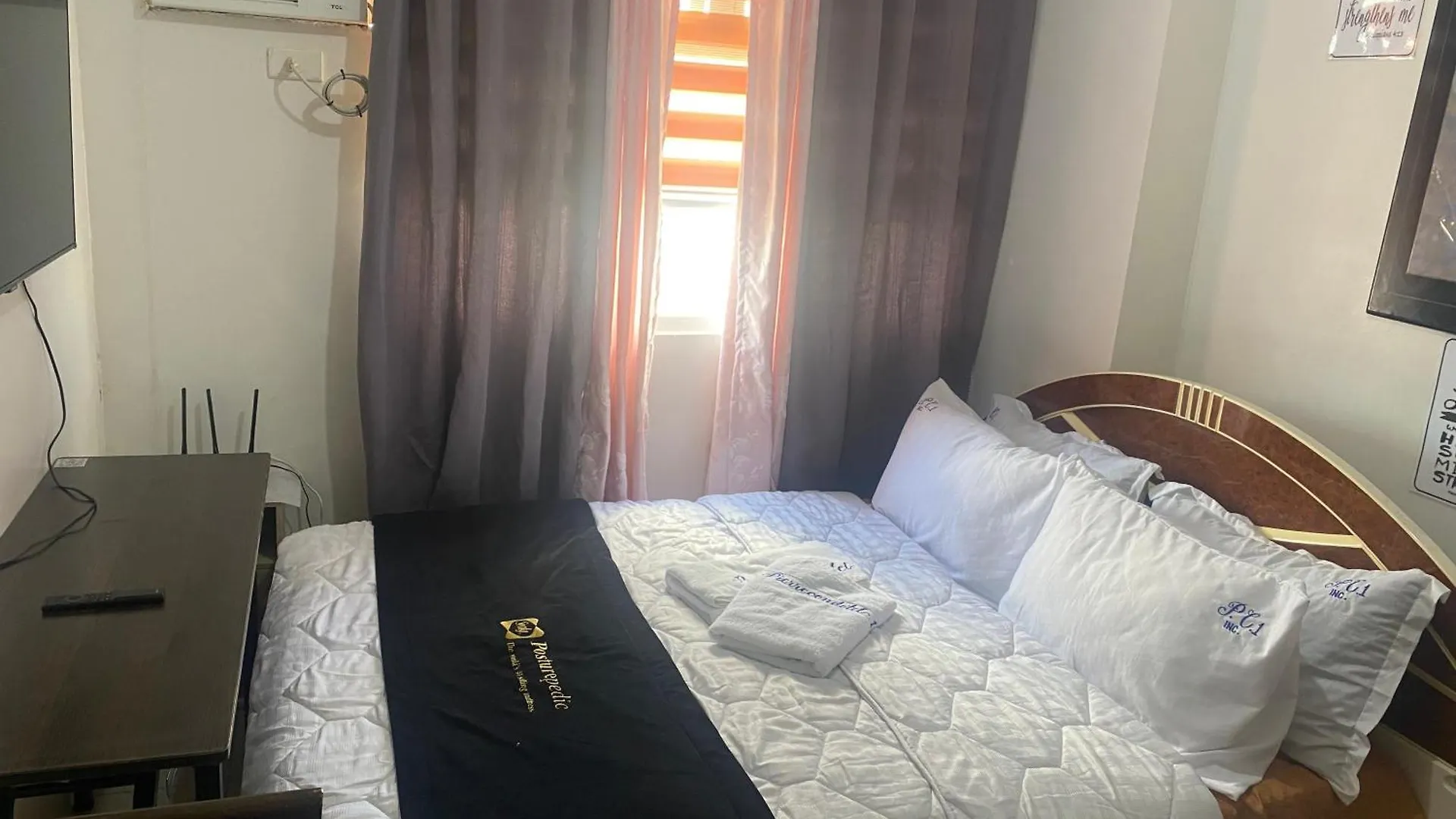 Collins Condotel Manila Apartmán